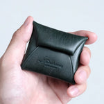 コンパクトで握りやすいサイズ感。