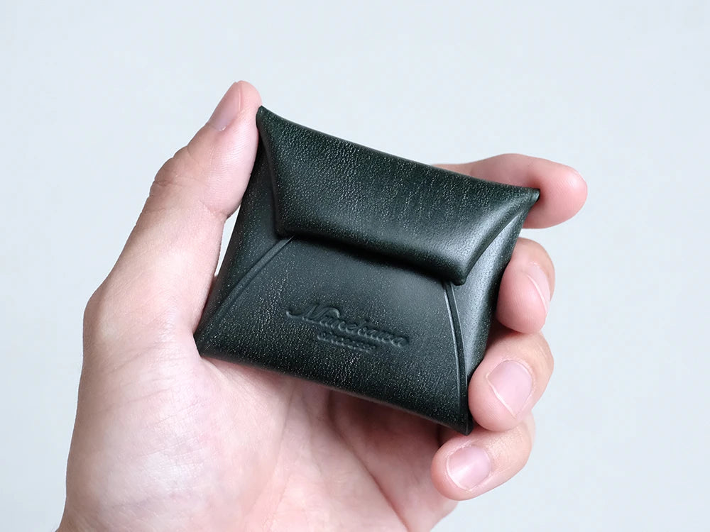 コンパクトで握りやすいサイズ感。