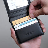 カードポケットは計7枚分。メインのカードから予備まで、厚みを抑えつつしっかり収納できます。