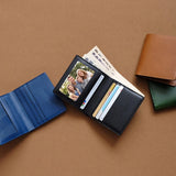 【新作】二つ折り財布“Reveal” 22日22時販売開始！