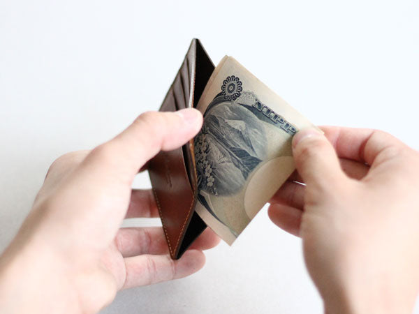 5千〜1万円程度の紙幣枚数を想定して製作しています。