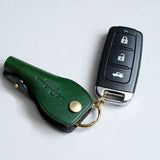 真鍮の二重リングを付けております。キーホルダーや車のスマートキーなど、お好みの用途に合わせてお使いください。