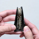 一般的な鍵（約65×26mm）を約5本まで付けることが可能。