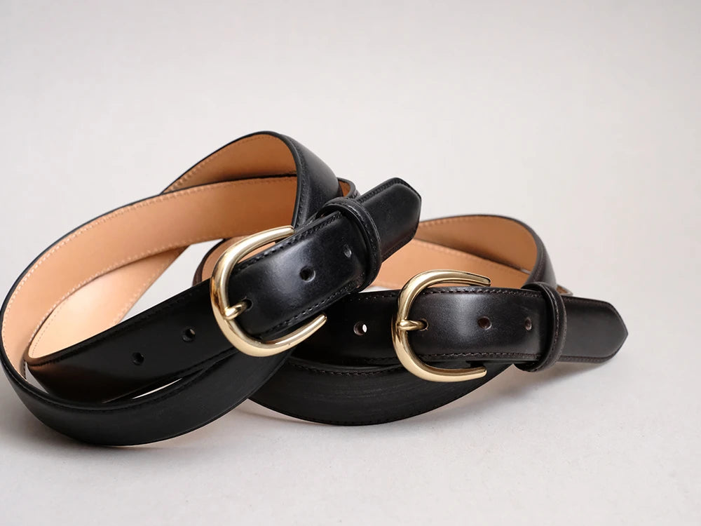 (左)ブラック・(右)ダークブラウン（ 黒に近いダークブラウン ）