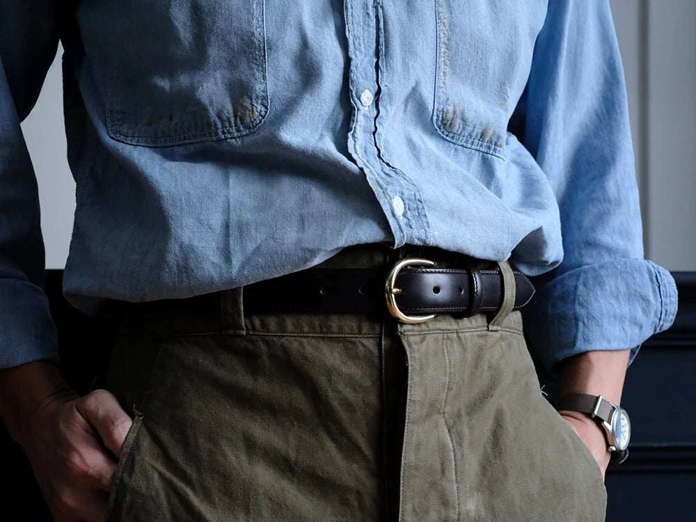 しなやかさと強度を失うことなく、自然と体に合わせて馴染んでいき、「自分の体にフィットするベルト」として長くお使いいただけます